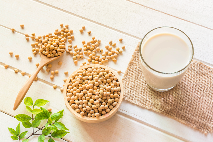 7 beneficios para la salud de la leche de soya