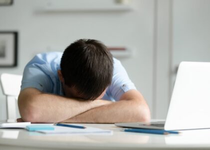 Apoya tu concentración y reduce el cansancio con vitaminas