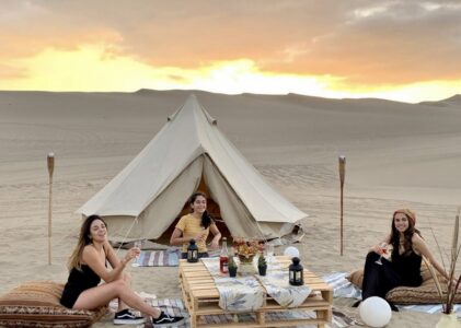 Accesorios esenciales para acampar en las dunas